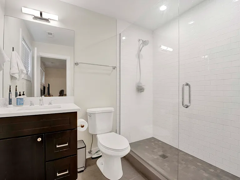 1149 W Cornelia Ave #1 — Photo 13