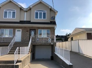1103 Rockland Ave, Staten Island, NY 10314