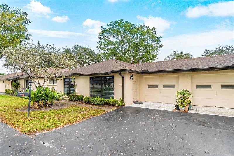 10086 Eaglewood Rd APT A, Boynton Beach, FL 33436 | Zillow