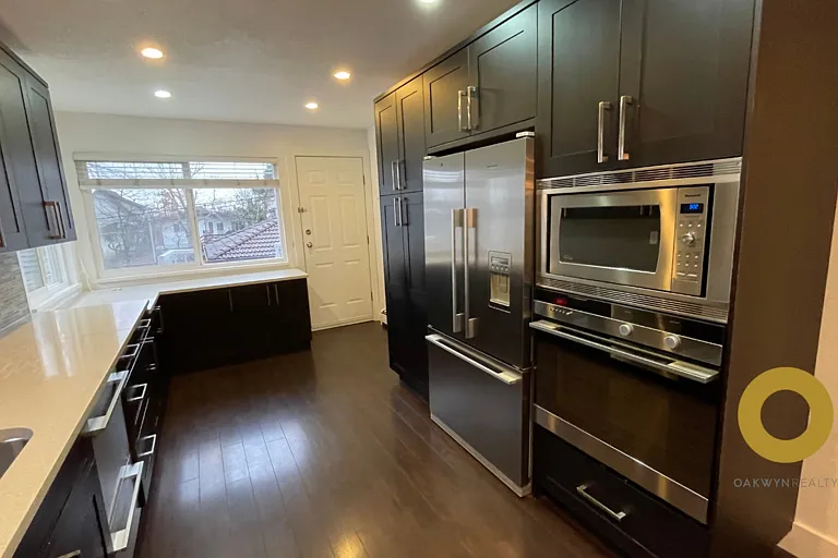 857 E 27th Ave #1A — Photo 3
