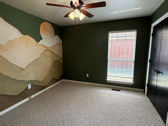 4th image of 704 Colony Dr