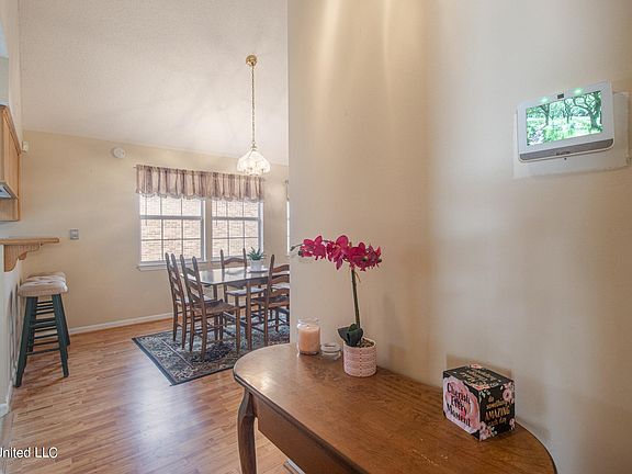 4th image of 4404 Biglin Bayou Dr