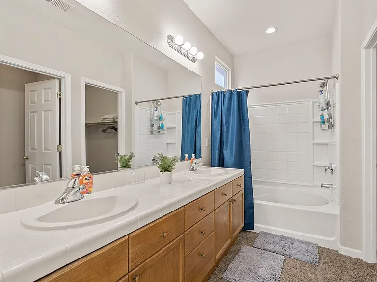 10640 Arbor Way — Photo 16