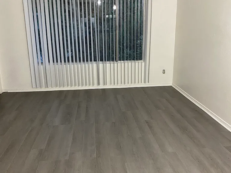 2415 G St — Photo 3