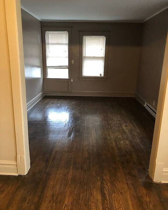 1st image of 328 Wright St