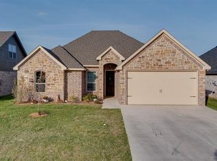 3313 Arrow Dr, Granbury, TX 76048