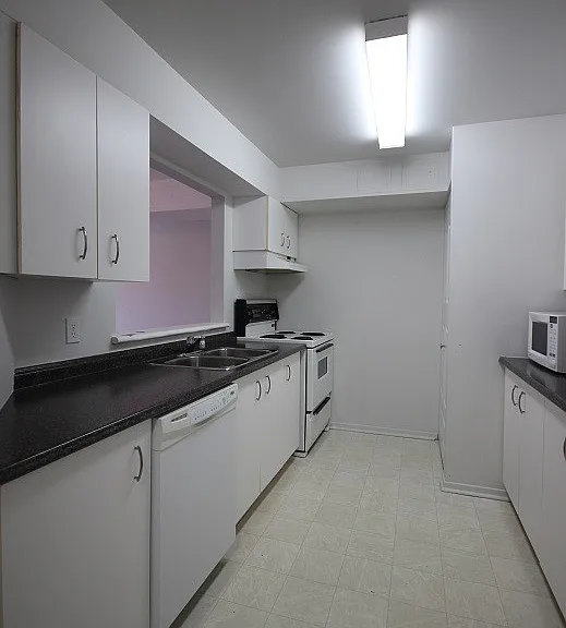 318 Lorry Greenberg Dr — Photo 35