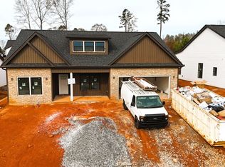 271 Ridge Rd, Wellford, SC 29385