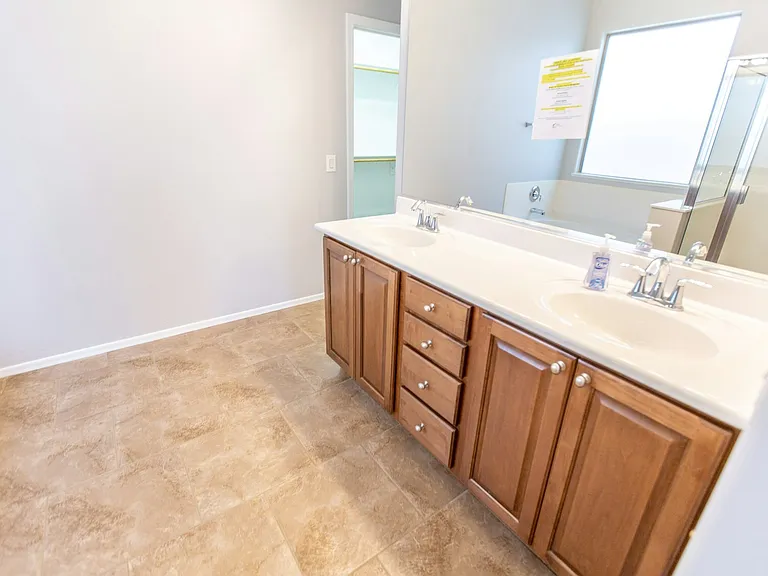 16344 N 182nd Ln — Photo 34