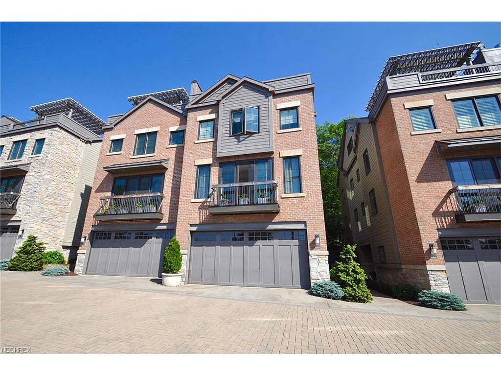 44 W Orange St photo 1