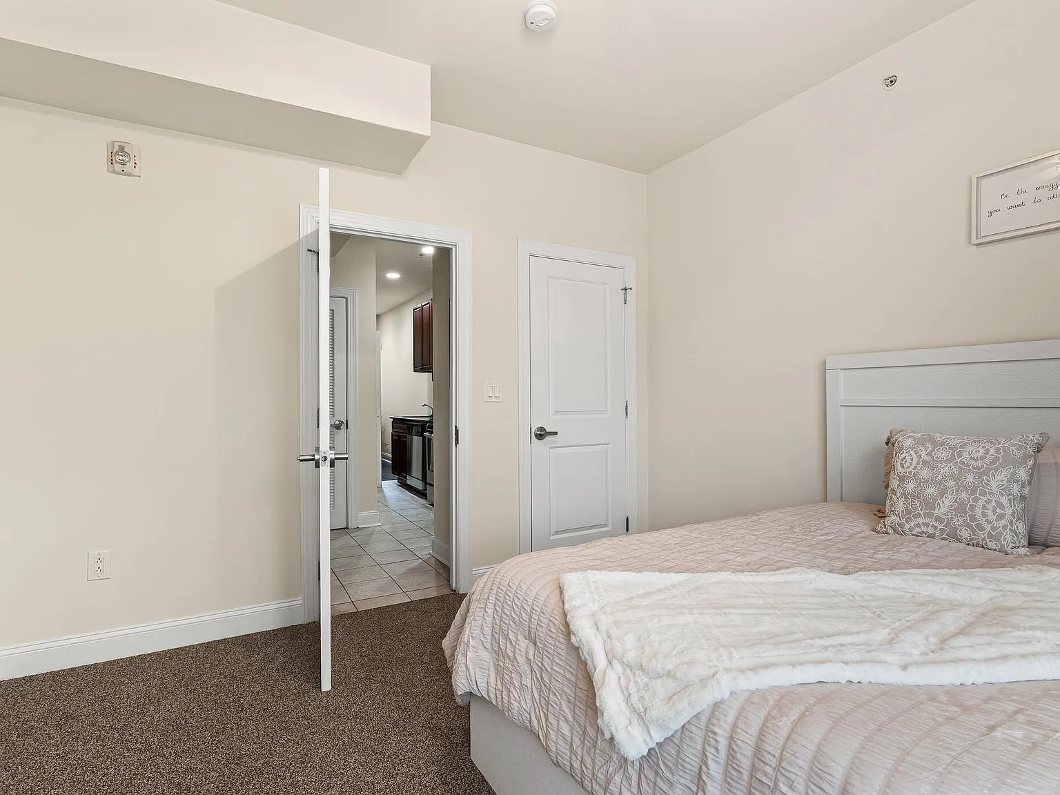 Modern 2 Bedroom, 2 Bathroom Apartment Near Temple University — Photo 3