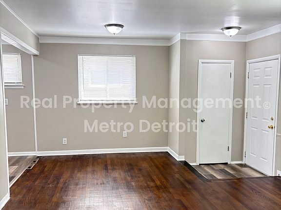 2nd image of 19535 Woodmont St