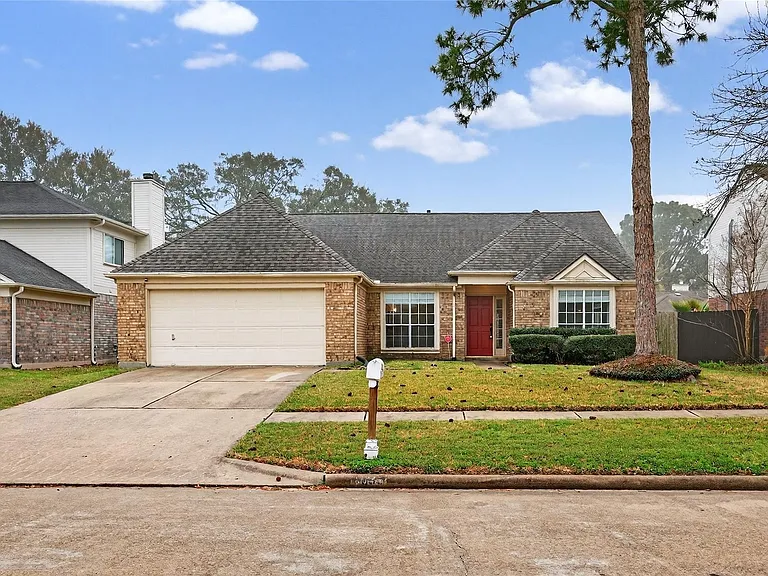 1035 Cascade Creek Dr — Photo 1