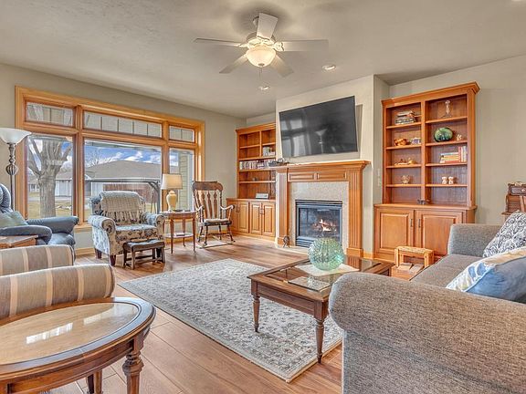 3rd image of 68 Aurora LANE