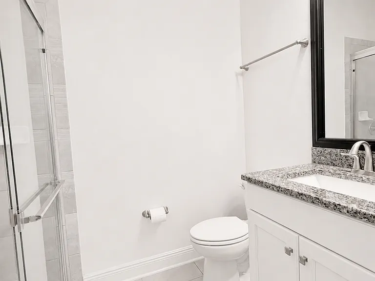 3229 W Horatio St — Photo 27