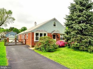 16 Brookside Rd, Erdenheim, PA 19038