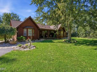 6325 Devils Hole Rd, Pemberville, OH 43450