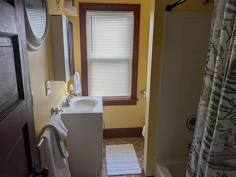 627 N Union St #B — Photo 21