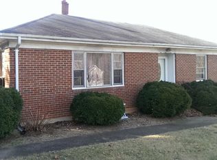 1305 Duke Dr, Vinton, VA 24179