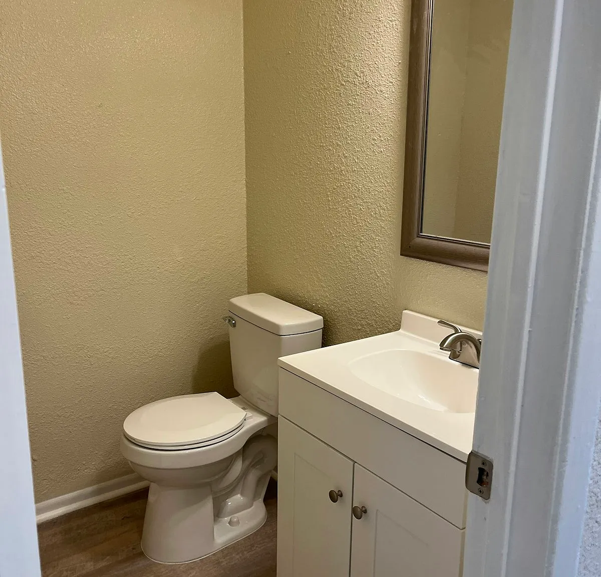 817 Betsy Ross Drive, Unit A — Photo 4