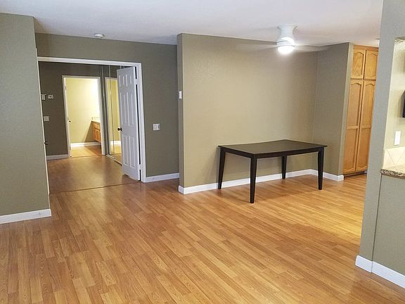4th image of 4575 Ohio St Unit 1