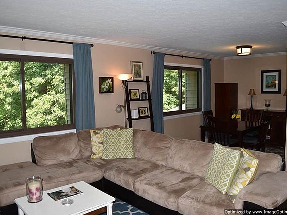 2nd image of 9805 Country Scene Ln Unit 4