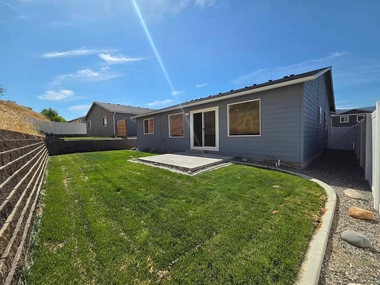 Gorgeous, 3 Bed, 2 Bath HOUSE in Coveted East Wenatchee! — Photo 4