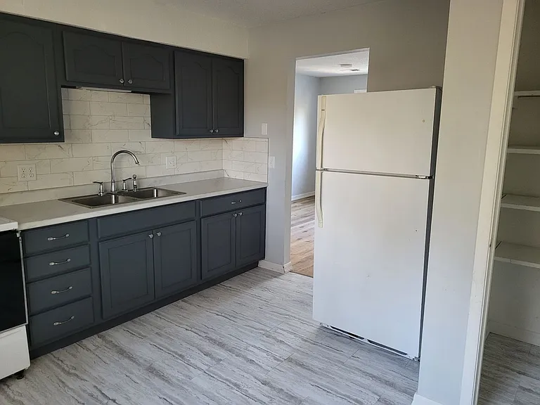 210 Walnut St #6 — Photo 5