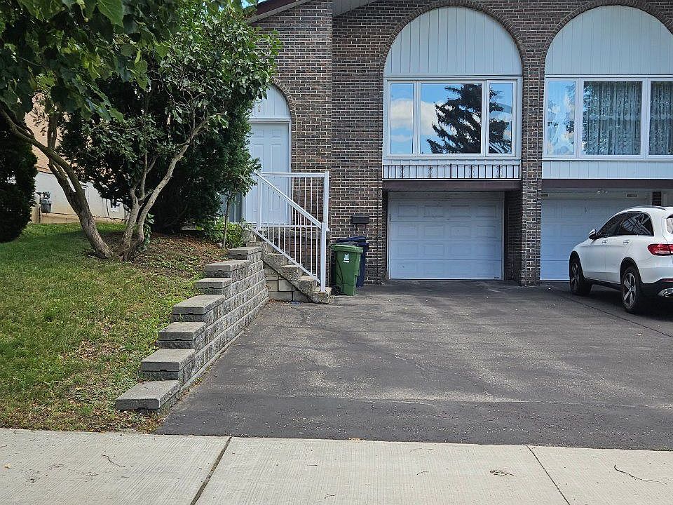 1st image of 31 Silas Hill Dr