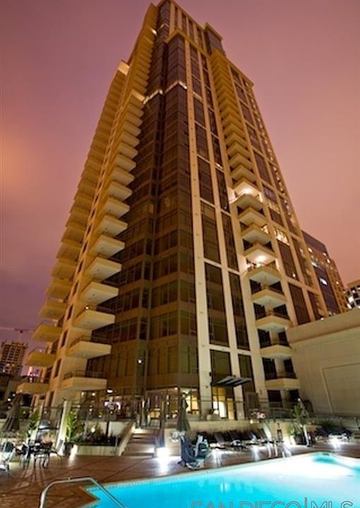 1st image of 700 W East St Unit 3303
