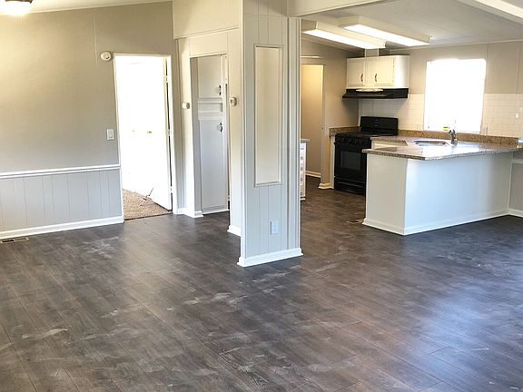 4th image of 25780 Corson Ave