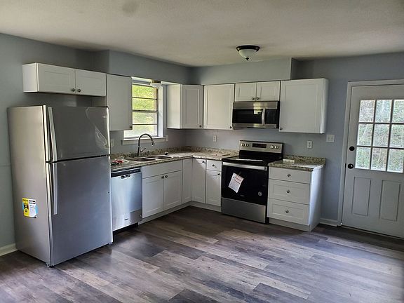 4th image of 1517 Rosewood Dr