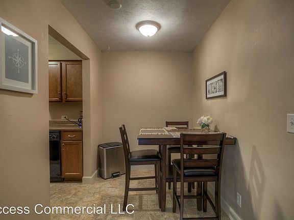 5th image of 417 N 40th St APT 1