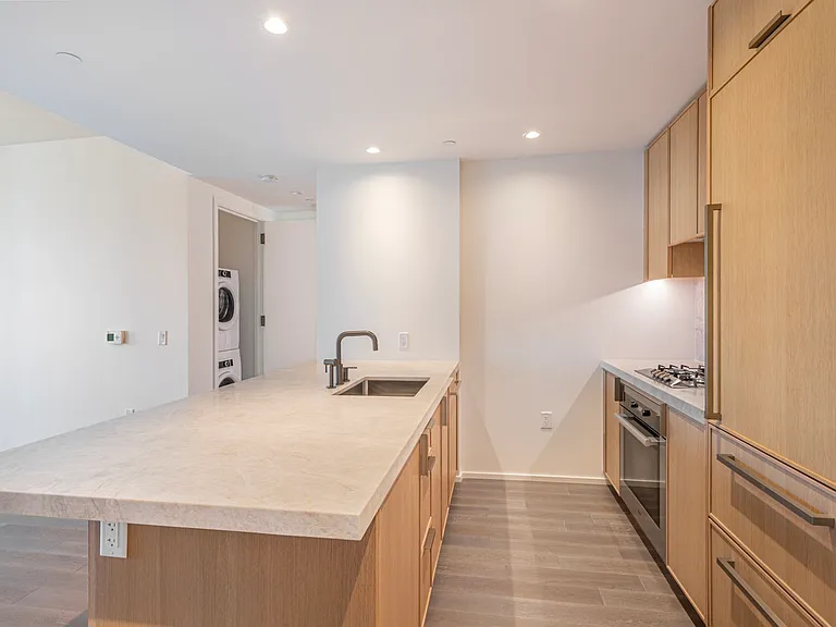 543 W 122nd St #11B — Photo 3