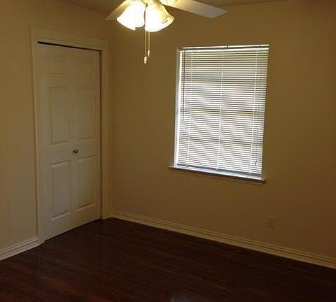 4th image of 8610 Gladwood Ln