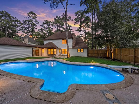 3rd image of 6315 Hickorycrest Dr