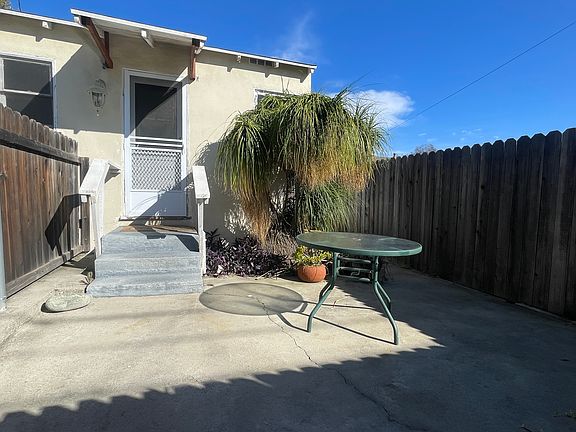 5th image of 303 Jasmine Ave #1/2