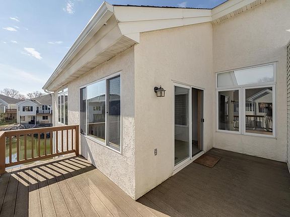 5th image of 8002 Victoria Ln