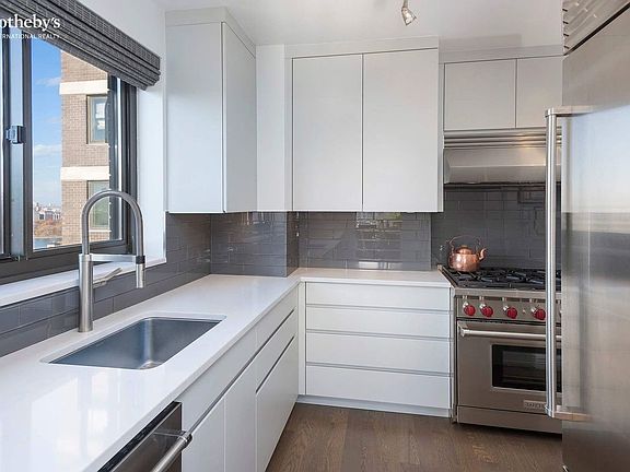 4th image of 48 E 89th St #22F