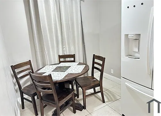 5511 Courtyard Dr — Photo 2
