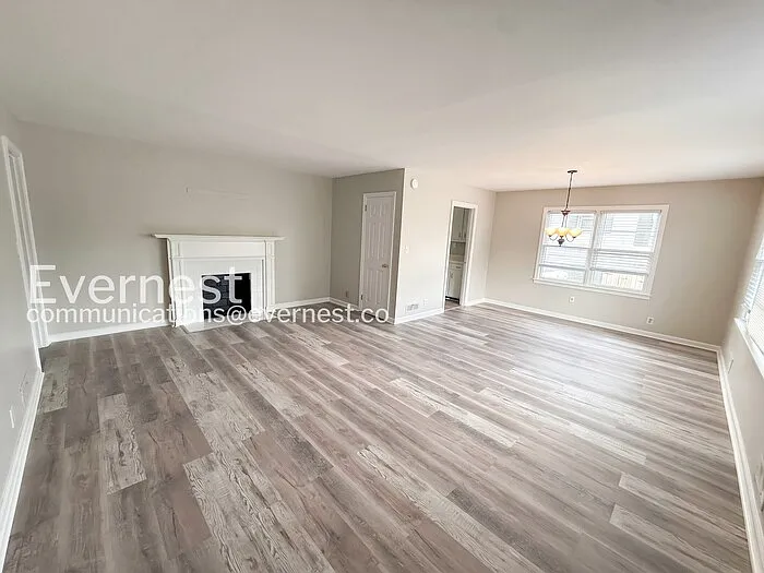 106 Acton Ave — Photo 6
