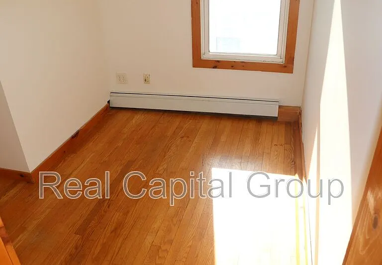 5 Ferris St #2 — Photo 12