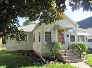 619 Roosevelt Ct, Sycamore, IL 60178