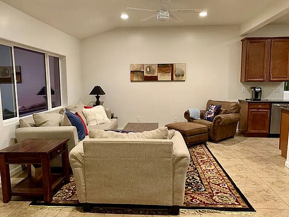 4th image of 2501 E Mabel St