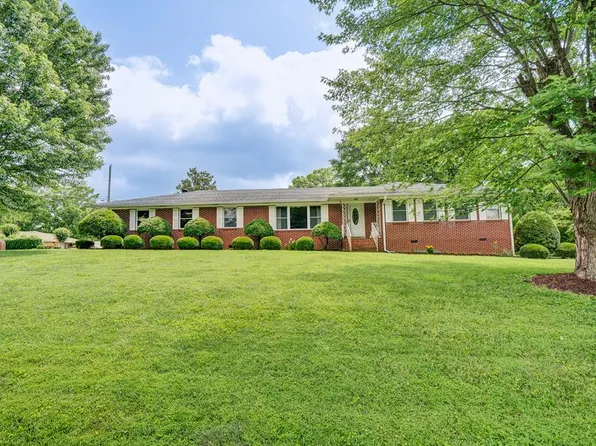 212 Kenemer Cir, Dalton, GA 30720