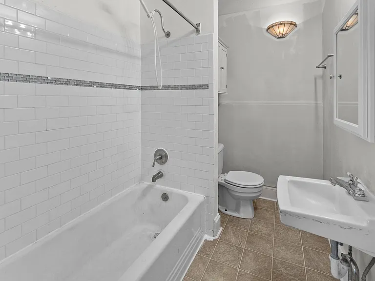 6642 Jefferson Blvd #B — Photo 16