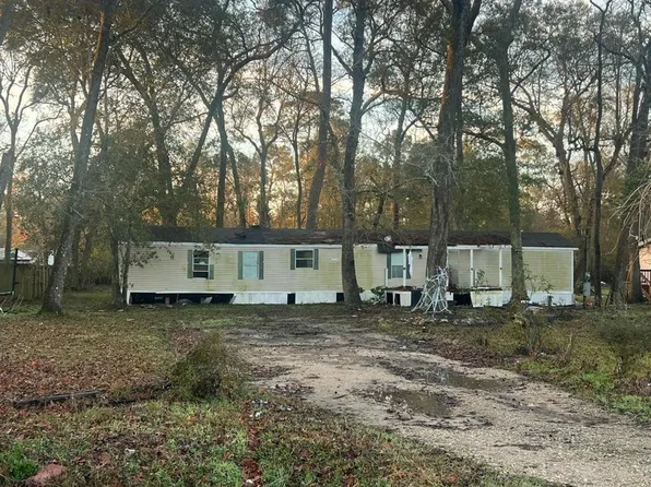 4922 Blackberry Ln, Old River Winfree, TX 77535