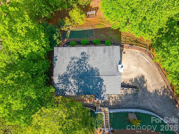 3rd image of 531 Reserve Rd