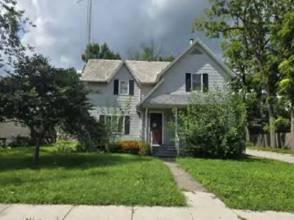 193 N Oak St, Herscher, IL 60941