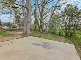625 E Elm St, Graham, NC 27253